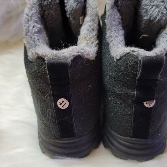 Black BomKinta Fur Lined Winter Boots. - Picture 5 of 6